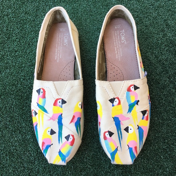 Toms Shoes - NWOB Toms Hand Painted Espadrille Parrots 9